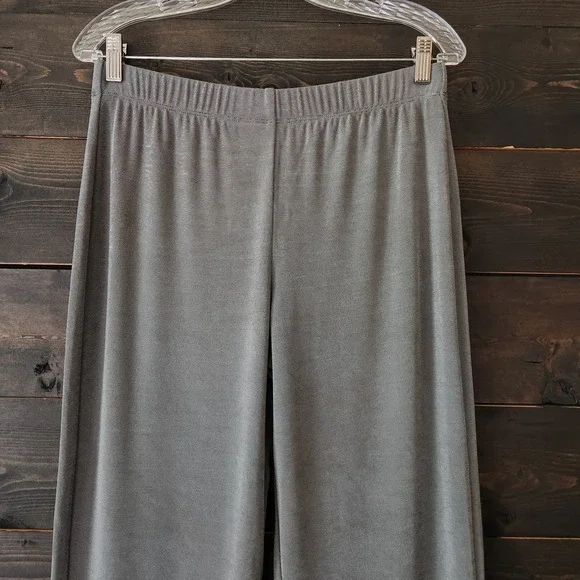 Chico's Traveler Pants Women's 1 M 8  Straight 30x29" Silver Gray Pull on Liquid - Picture 3 of 9